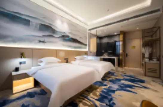 GEM Hotel (Chizhou High-speed Railway Station)