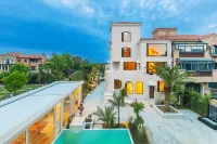 Ruyi Garden Hotel Các khách sạn gần Hoành Sa