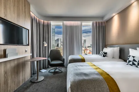 Holiday Inn Express Warsaw - the Hub