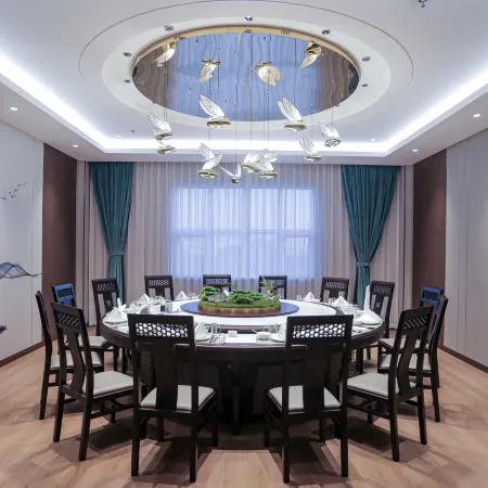 Junang Xingguang Hotel