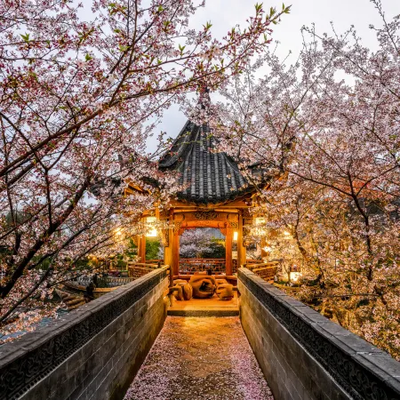 Seclusive Mengxi Garden