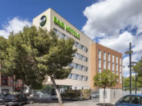 B&B Hotel Zaragoza Plaza Mozart 薩拉戈薩省酒店