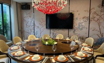 Feng Attitude Hotel (Haikou Xinyi Island Bihai Yintan Branch)