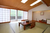Hotel Seira-Shimanto Hotels near Shimantogawayacho Natural Park