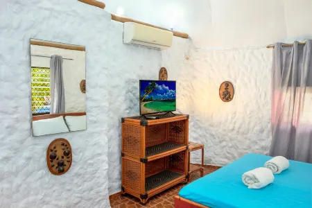 Panglao Chocolate Hills Hostel and Resort