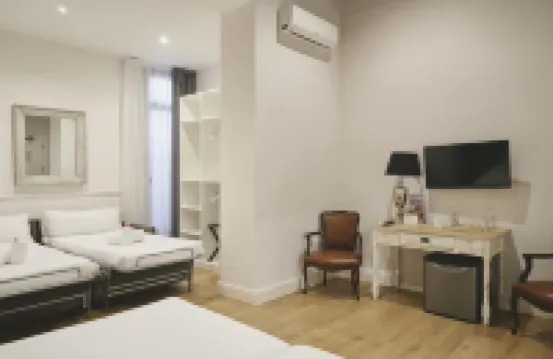 メソン カスティーリャ アティラム ホテルズ ランブラス通り周辺のホテル