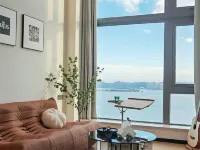 Yiban Apartment (Longguang Century Business Center Shantou High-Speed Railway Station)