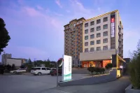 QIANNA HOTEL JOURNEY（Xingyang Zheng Road Shop）） Hôtels à proximité de : Xingyang Pedestrian Street