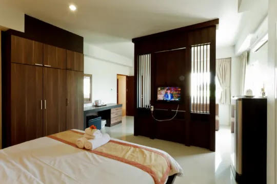 ห้องดีลักซ์ เตียงใหญ่ 1 เตียง