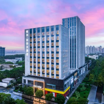 X Hotel Shuguang Atour, Shanghai Wuxu Cruise Terminal Hotels near Songfa Road Station