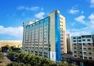 애플 호텔 (정저우 동역 믹스씨 쇼핑센터) 정저우 도서관 주변 호텔