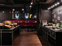Ruby Leni Hotel Dusseldorf by IHG Отели рядом с достопримечательностью «Площадь Карлсплац»