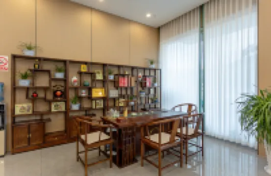 Yijia Hotel (Puge Luoji Mountain Scenic Area Branch)