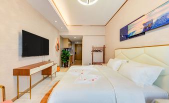 Rongying Hotel (Zhuhai Gongbei Port Fuhuali Branch)