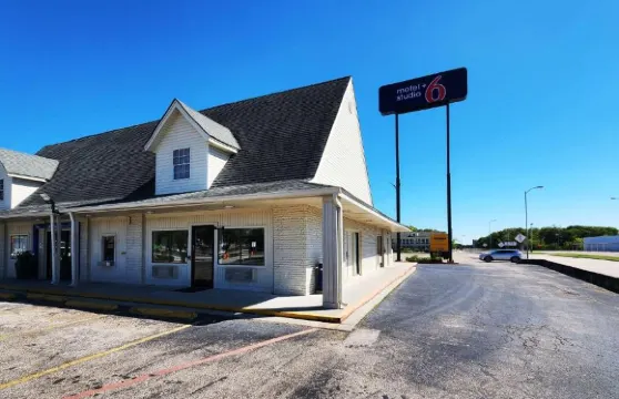 納薩 - 休斯敦6號汽車旅館