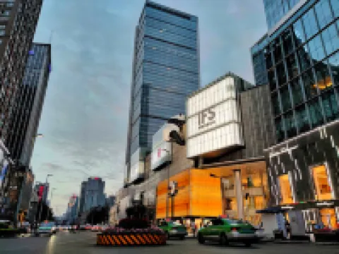 SFEEL設計師飯店（成都寬窄巷子店）