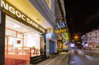 Ngoc Sang 1 Hotel - ที่มีอ่างอาบน้ำ