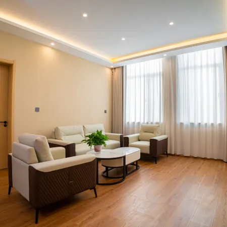 Magnotel Hotel (Wucheng Xian Shengping Square) Отели в г. Учэн