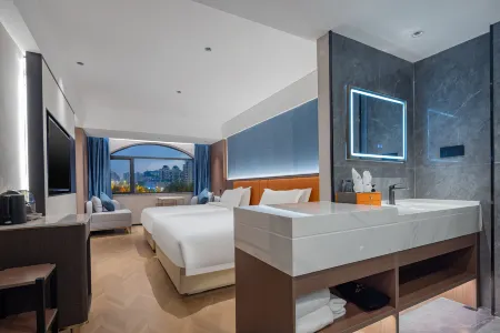 Weite Hotel (Baishamen Park, Hainan University)