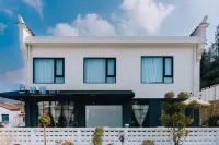 Jiuhuashan Shuli Homestay (Meat Body Palace Branch) Hotels near Pillar of Stability