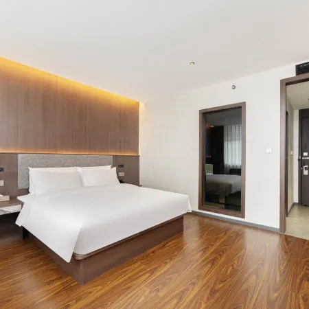 Starway Hotel (Heze Dongming Longquan Yayuan) Отели в г. Дунмин