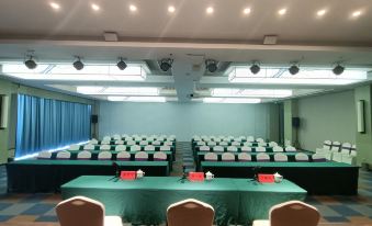 Zhongzhou Elegant Hotel(Luoyang Tianxiang Peony Garden Airport Branch)