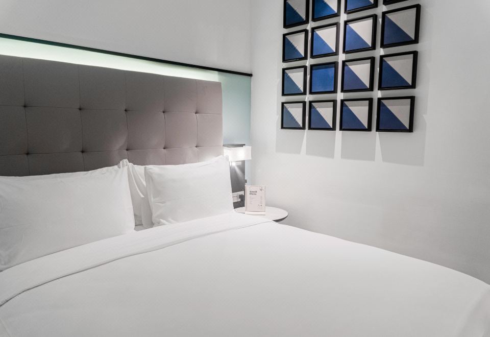 엠 빌리지 호텔 톤 탓 담