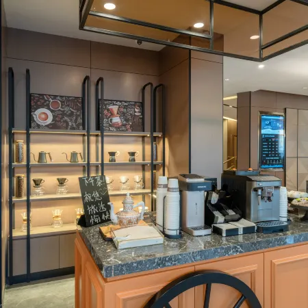 Home Inn Plus (Lhasa Potala Palace Store)