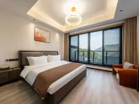 Yunman 16 (Anji Yunshang Grassland Panda Tribe Adventure Park) Hotels near Sky Land