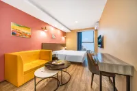 Celebrity Art Hotel (Zhengzhou Zhengxuhui Hi-tech Cyberport) فنادق في 