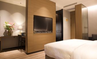 Liangmu Yiju Hotel (Beijing University of Chinese Academy of Sciences)