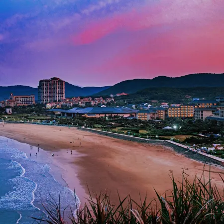 Senya S Intelligent Seaview Resort Hotel (Greentown Dongsha Resort)