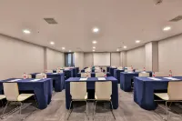 Maijian Hotel (Shenyang Convention and Exhibition Center Sports College  South Station Branch)