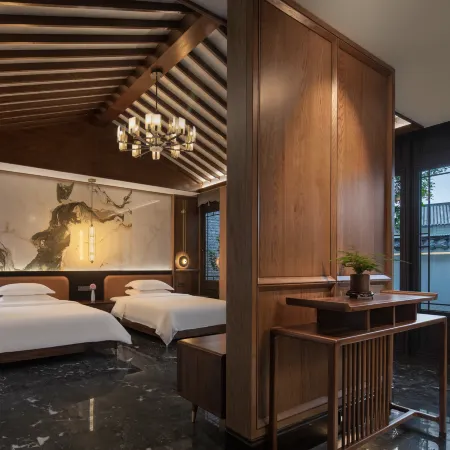 MOONRISE HOTELS & RESORTS