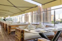 Yining Huan Zhu hotel. - Bar