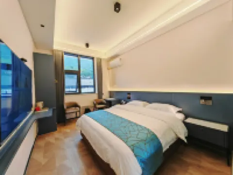 Pingwu Gulong Hotel Hotéis em Pingwu