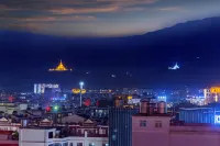Bo Xin Hotel (Mangshi Airport Branch) - Mountain view