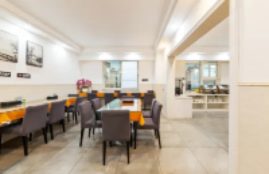 Home Inn Ruibai Cloud Hotel (Longyan Railway Station Zhongshan Road Branch)