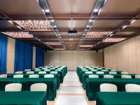 DongHu Resort Hotel