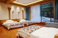 Nuoyangcang Homestay