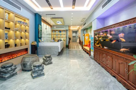 Ribera Cloud Hotel (Xi'an Datang Everbright City Big Wild Goose Pagoda Subway Station Branch) Отели рядом с достопримечательностью «Xi'an University of Science & Technology»