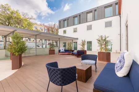 Palácio do Governador Отели рядом с достопримечательностью «Jardim da Praca do Imperio»