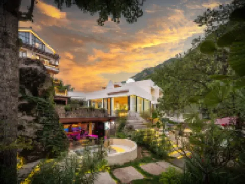 Anji Qingshi Shang · Cave Hot Spring Homestay