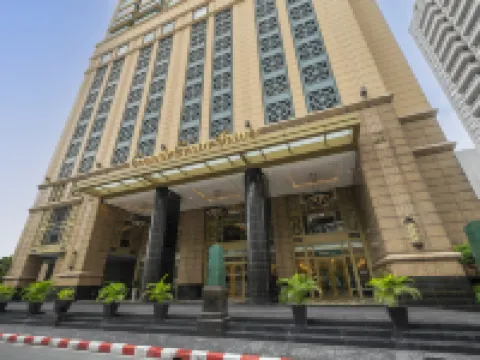 Grande Centre Point Hotel Ratchadamri Bangkok Hotel dekat San Phra Phrom