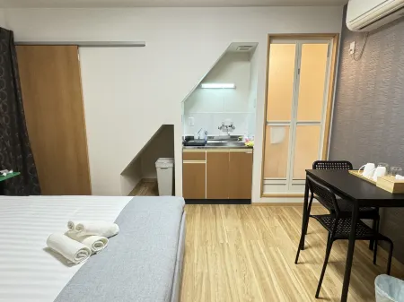 @home tusrumibashi　7 minutes on foot from Hanazono Station