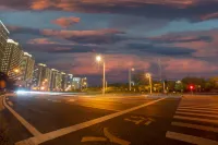 런청 호텔 He'nan Jinfu International College 주변 호텔