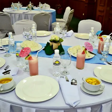 Real Family Hotel (formerly Days Hotel Batangas)