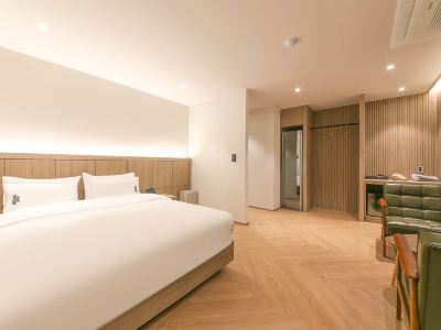 Hound Hotel Jeonju Deokjin