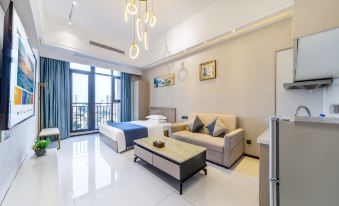 YiBo zhenpin hotel  (Zhuhai Gongbei Guowei Central Plaza Branch)