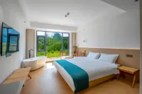 Anjina Moon Bay MOON Homestay (Yunshang Grassland Panda Tribe Adventure Park Branch) - Esports